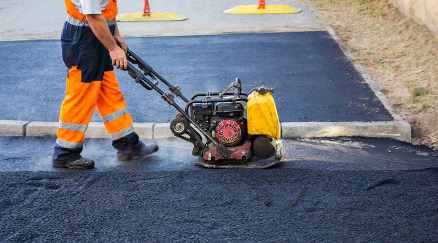 Professional gutter cleaning in Umatilla, OR
